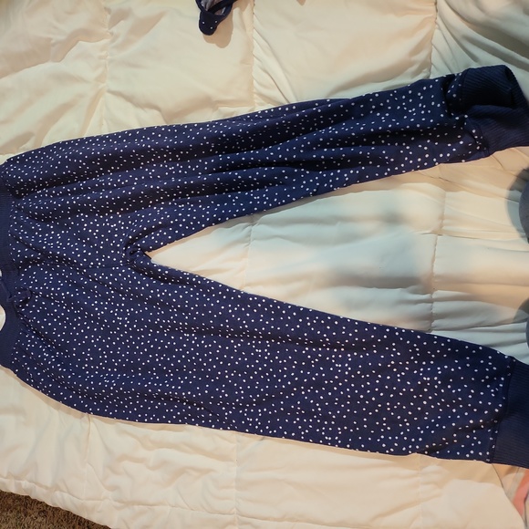 Pajama Set - Picture 3 of 9